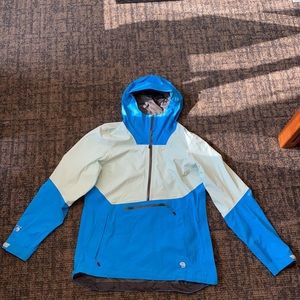 Mountain hardwear rain shell